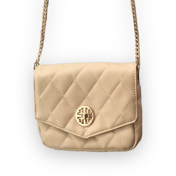 Cream Quilted Crossbody Bag with Gold Chain Strap - Picture 3 of 7